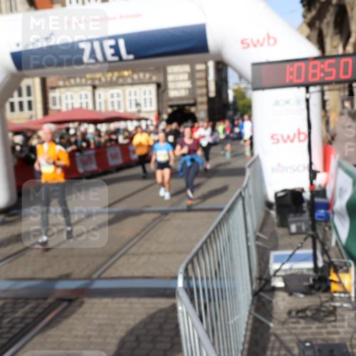 05.10.2025 - 20. swb-Marathon Bremen Yannick Fuchs http://msf.ph/oto/9235375 05.10.2025 11:04:46 Ziel 9394, 9623, 9750, 9771, 9915, 10485, 10531, 10532, 10674, 10869, 10956, 11196, 11542, 11704 meine-sportfotos.de