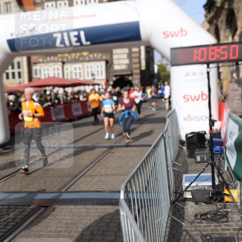 05.10.2025 - 20. swb-Marathon Bremen Yannick Fuchs http://msf.ph/oto/9235379 05.10.2025 11:04:46 Ziel 9394, 9623, 9750, 9771, 9915, 10485, 10531, 10532, 10674, 10869, 10956, 11196, 11542, 11704 meine-sportfotos.de