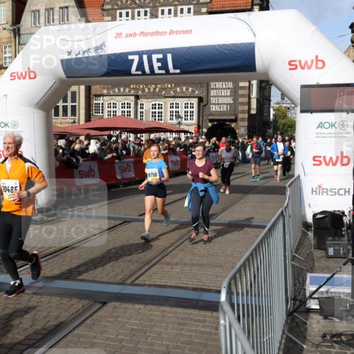05.10.2025 - 20. swb-Marathon Bremen Yannick Fuchs http://msf.ph/oto/9235387 05.10.2025 11:04:47 Ziel 9394, 9623, 9750, 9765, 9771, 9915, 10422, 10451, 10485, 10531, 10532, 10674, 10869, 11196, 11542, 11546 meine-sportfotos.de