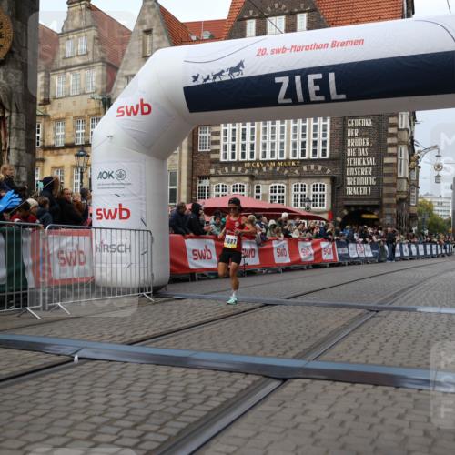 05.10.2025 - 20. swb-Marathon Bremen Yannick Fuchs http://msf.ph/oto/9235395 05.10.2025 10:36:36 Ziel 11185, 11687 meine-sportfotos.de