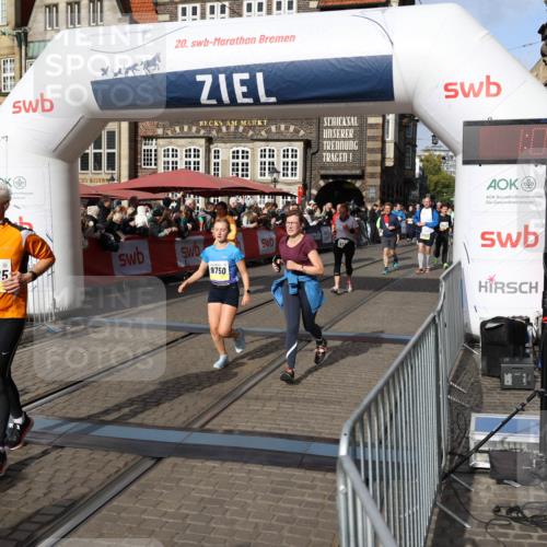 05.10.2025 - 20. swb-Marathon Bremen Yannick Fuchs http://msf.ph/oto/9235398 05.10.2025 11:04:47 Ziel 9394, 9623, 9750, 9765, 9771, 9915, 10422, 10451, 10485, 10531, 10532, 10674, 10869, 11196, 11542, 11546 meine-sportfotos.de