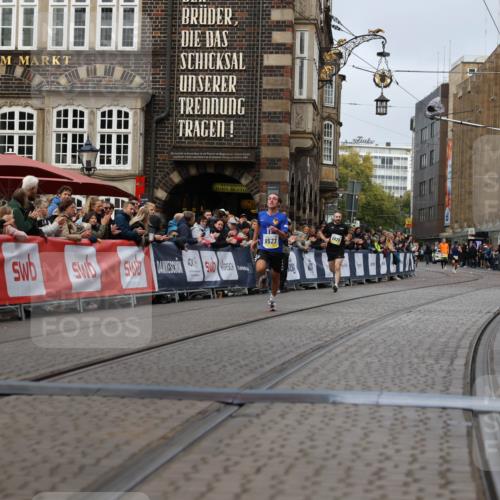 05.10.2025 - 20. swb-Marathon Bremen Yannick Fuchs http://msf.ph/oto/9235444 05.10.2025 10:36:40 Ziel 9527, 11687 meine-sportfotos.de