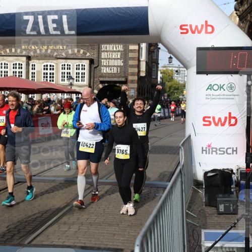 05.10.2025 - 20. swb-Marathon Bremen Yannick Fuchs http://msf.ph/oto/9235461 05.10.2025 11:04:51 Ziel 9532, 9623, 9750, 9765, 9771, 9812, 9915, 10422, 10451, 10485, 10532, 10557, 10964, 11035, 11427, 11546, 11615 meine-sportfotos.de