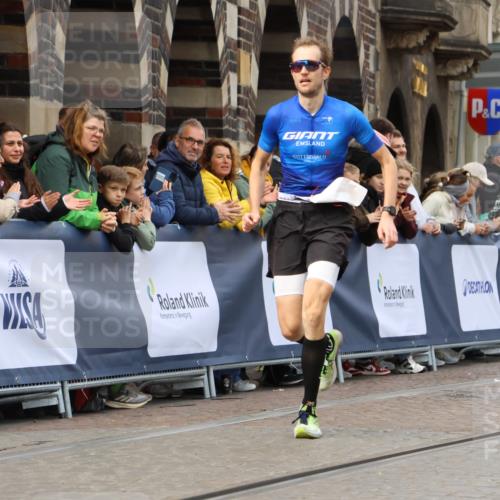 05.10.2025 - 20. swb-Marathon Bremen Strokosch-Dieckow http://msf.ph/oto/9235490 05.10.2025 12:38:12 Ziel 87 meine-sportfotos.de