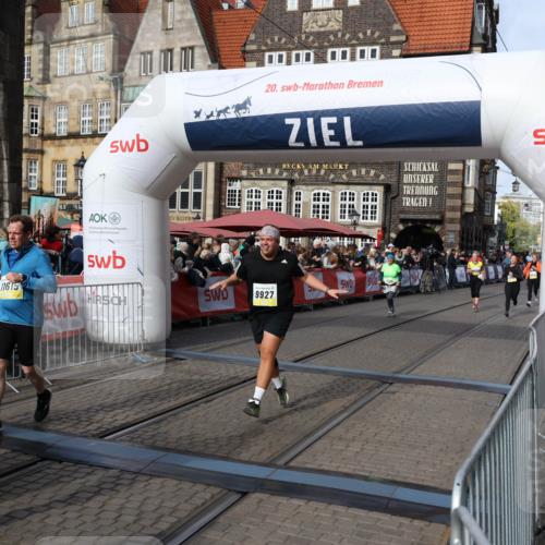 05.10.2025 - 20. swb-Marathon Bremen Yannick Fuchs http://msf.ph/oto/9235549 05.10.2025 11:04:56 Ziel 9532, 9765, 9812, 9866, 9927, 10422, 10451, 10557, 10964, 11035, 11315, 11427, 11546, 11615 meine-sportfotos.de