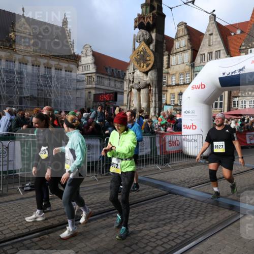 05.10.2025 - 20. swb-Marathon Bremen Yannick Fuchs http://msf.ph/oto/9235568 05.10.2025 11:04:57 Ziel 9532, 9765, 9812, 9866, 9927, 10422, 10451, 10557, 10891, 10964, 11035, 11315, 11427, 11546, 11615, 11636 meine-sportfotos.de