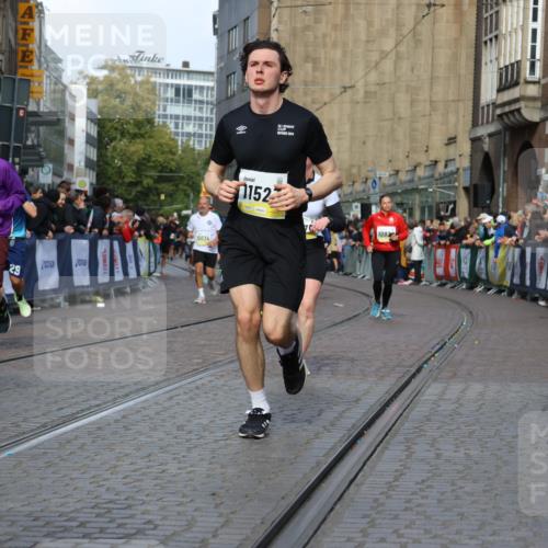 05.10.2025 - 20. swb-Marathon Bremen Strokosch-Dieckow http://msf.ph/oto/9235604 05.10.2025 10:55:00 Ziel 9427, 9475, 9570, 9791, 10014, 10180, 10231, 10307, 10920, 11320, 11363, 11470, 11507, 11523 meine-sportfotos.de