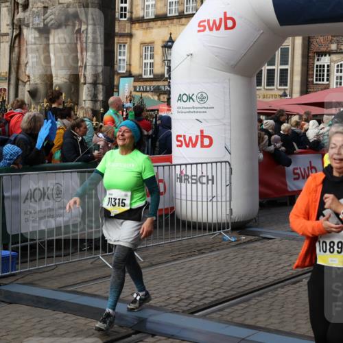 05.10.2025 - 20. swb-Marathon Bremen Yannick Fuchs http://msf.ph/oto/9235622 05.10.2025 11:05:02 Ziel 9220, 9530, 9813, 9866, 9927, 10684, 10771, 10891, 11180, 11315, 11372, 11559, 11636 meine-sportfotos.de