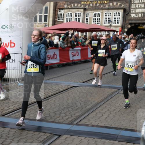 05.10.2025 - 20. swb-Marathon Bremen Yannick Fuchs http://msf.ph/oto/9235660 05.10.2025 11:05:05 Ziel 9220, 9409, 9530, 9660, 9813, 9866, 10684, 10771, 10891, 11090, 11180, 11315, 11372, 11478, 11559, 11636 meine-sportfotos.de
