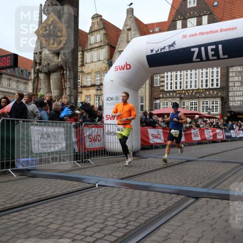 05.10.2025 - 20. swb-Marathon Bremen Yannick Fuchs http://msf.ph/oto/9235663 05.10.2025 10:36:55 Ziel 9429, 9833, 10425 meine-sportfotos.de