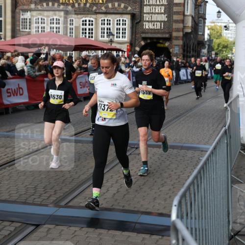 05.10.2025 - 20. swb-Marathon Bremen Yannick Fuchs http://msf.ph/oto/9235670 05.10.2025 11:05:05 Ziel 9220, 9409, 9530, 9660, 9813, 9866, 10684, 10771, 10891, 11090, 11180, 11315, 11372, 11478, 11559, 11636 meine-sportfotos.de