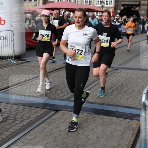 05.10.2025 - 20. swb-Marathon Bremen Yannick Fuchs http://msf.ph/oto/9235678 05.10.2025 11:05:06 Ziel 9220, 9409, 9530, 9660, 9813, 9866, 10684, 10771, 10891, 11090, 11180, 11315, 11372, 11478, 11559, 11636 meine-sportfotos.de