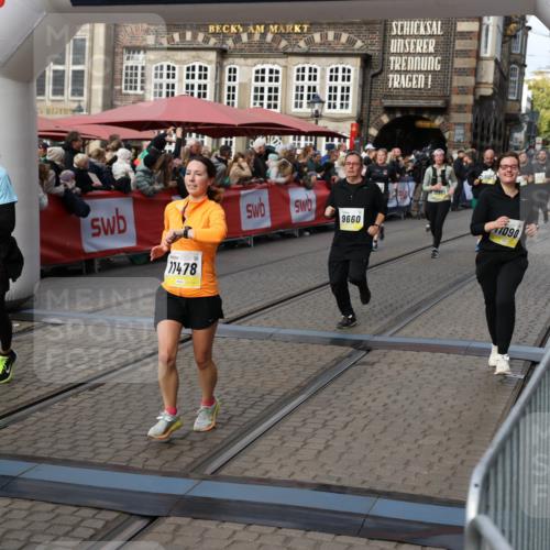 05.10.2025 - 20. swb-Marathon Bremen Yannick Fuchs http://msf.ph/oto/9235691 05.10.2025 11:05:08 Ziel 9220, 9409, 9530, 9660, 9813, 10684, 10771, 10965, 11090, 11121, 11180, 11372, 11478, 11559 meine-sportfotos.de