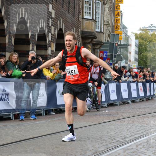 05.10.2025 - 20. swb-Marathon Bremen Strokosch-Dieckow http://msf.ph/oto/9235738 05.10.2025 12:38:45 Ziel 117, 1351 meine-sportfotos.de
