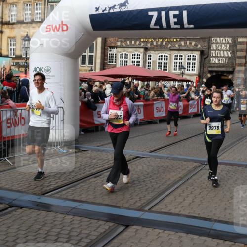05.10.2025 - 20. swb-Marathon Bremen Yannick Fuchs http://msf.ph/oto/9235790 05.10.2025 11:05:19 Ziel 9440, 9642, 9668, 9978, 10018, 10021, 10255, 10343, 10990, 11016, 11171, 11323, 11412, 11650, 11707 meine-sportfotos.de
