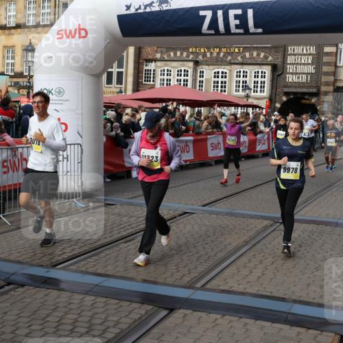 05.10.2025 - 20. swb-Marathon Bremen Yannick Fuchs http://msf.ph/oto/9235792 05.10.2025 11:05:19 Ziel 9440, 9642, 9668, 9978, 10018, 10021, 10255, 10343, 10990, 11016, 11171, 11323, 11412, 11650, 11707 meine-sportfotos.de