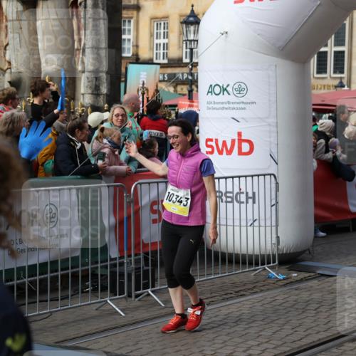 05.10.2025 - 20. swb-Marathon Bremen Yannick Fuchs http://msf.ph/oto/9235815 05.10.2025 11:05:22 Ziel 9440, 9668, 9690, 9908, 9978, 10018, 10021, 10255, 10343, 10990, 11016, 11323, 11501, 11540, 11650, 11707 meine-sportfotos.de