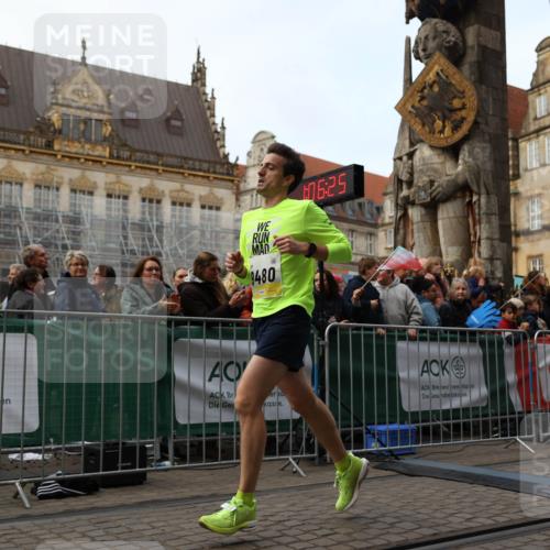 05.10.2025 - 20. swb-Marathon Bremen Yannick Fuchs http://msf.ph/oto/9235817 05.10.2025 10:37:15 Ziel 9480 meine-sportfotos.de