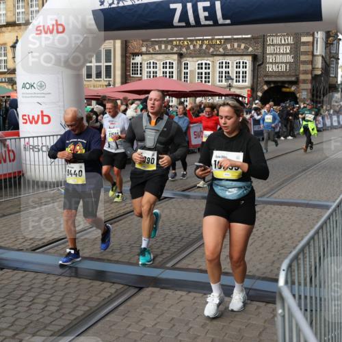05.10.2025 - 20. swb-Marathon Bremen Yannick Fuchs http://msf.ph/oto/9235863 05.10.2025 11:05:24 Ziel 9440, 9515, 9690, 9908, 9944, 9978, 10018, 10021, 10255, 10343, 10990, 11323, 11501, 11540, 11650, 11707 meine-sportfotos.de