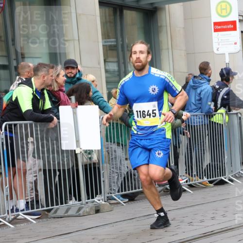 05.10.2025 - 20. swb-Marathon Bremen Strokosch-Dieckow http://msf.ph/oto/9235900 05.10.2025 10:43:56 Ziel 9361, 9614, 9919, 10044, 10348, 10351, 10505, 10649, 10652, 10666, 10780, 10816, 11316, 11503, 11645, 11648, 11659, 9361, 9614, 9919, 10044, 10348, 10351, 10505, 10649, 10652, 10666, 10780, 10816, 11316, 11503, 11645, 11648, 11659 meine-sportfotos.de