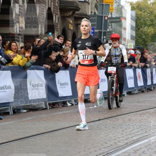 05.10.2025 - 20. swb-Marathon Bremen Strokosch-Dieckow http://msf.ph/oto/9235924 05.10.2025 12:38:51 Ziel 117, 158 meine-sportfotos.de
