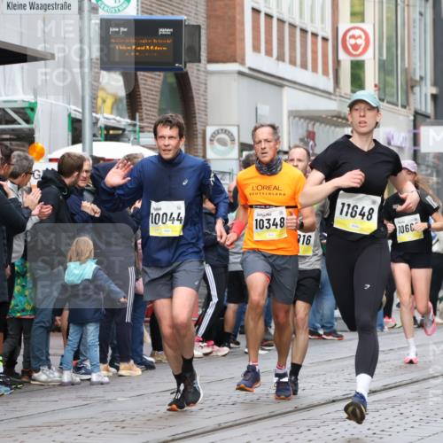 05.10.2025 - 20. swb-Marathon Bremen Strokosch-Dieckow http://msf.ph/oto/9235937 05.10.2025 10:44:00 Ziel 9361, 9919, 10044, 10348, 10505, 10649, 10666, 10816, 11645, 11648, 11659, 9361, 9919, 10044, 10348, 10505, 10649, 10666, 10816, 11645, 11648, 11659 meine-sportfotos.de