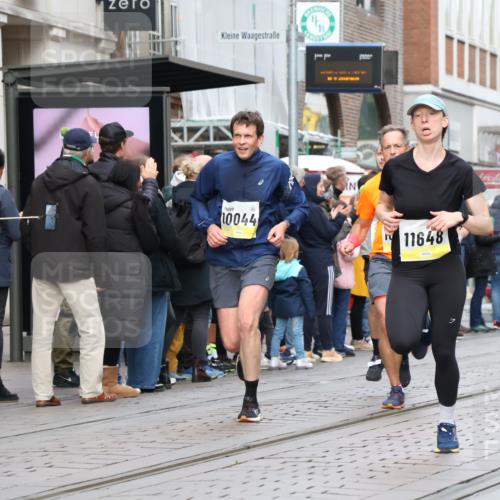 05.10.2025 - 20. swb-Marathon Bremen Strokosch-Dieckow http://msf.ph/oto/9235947 05.10.2025 10:44:01 Ziel 9361, 10044, 10348, 10505, 10649, 10666, 10816, 11645, 11648, 11659, 9361, 10044, 10348, 10505, 10649, 10666, 10816, 11645, 11648, 11659 meine-sportfotos.de