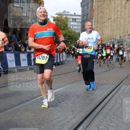 05.10.2025 - 20. swb-Marathon Bremen Strokosch-Dieckow http://msf.ph/oto/9236002 05.10.2025 10:55:22 Ziel 9201, 9350, 9514, 9654, 9722, 9902, 9933, 10116, 10256, 10260, 10970, 11025, 11115, 11380, 11431, 11702 meine-sportfotos.de