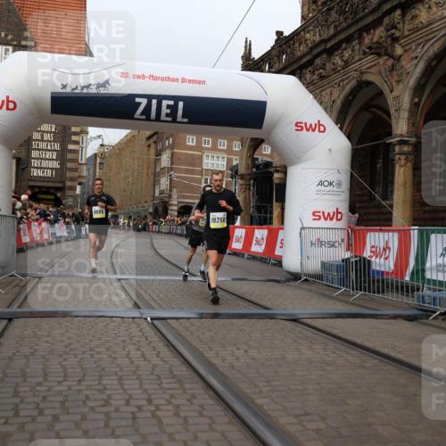 05.10.2025 - 20. swb-Marathon Bremen Yannick Fuchs http://msf.ph/oto/9236013 05.10.2025 10:37:36 Ziel 9586, 10358, 11021 meine-sportfotos.de