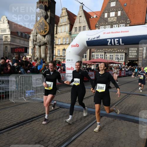 05.10.2025 - 20. swb-Marathon Bremen Yannick Fuchs http://msf.ph/oto/9236108 05.10.2025 11:05:33 Ziel 9515, 9713, 9944, 10158, 10289, 10511, 10828, 11064, 11106 meine-sportfotos.de