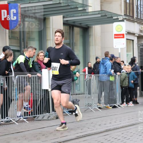 05.10.2025 - 20. swb-Marathon Bremen Strokosch-Dieckow http://msf.ph/oto/9236115 05.10.2025 10:44:12 Ziel 9361, 9897, 10092, 10306, 10505, 10554, 10666, 11666, 11714, 9361, 9897, 10092, 10306, 10505, 10554, 10666, 11666, 11714 meine-sportfotos.de