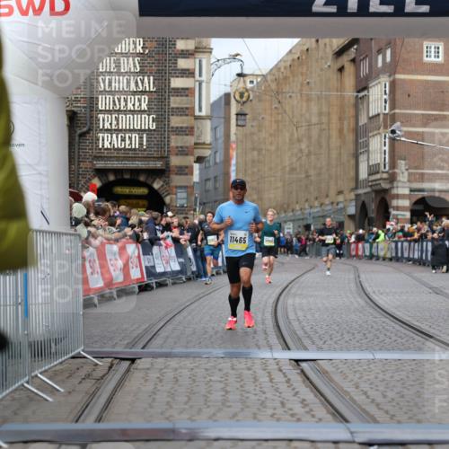05.10.2025 - 20. swb-Marathon Bremen Yannick Fuchs http://msf.ph/oto/9236122 05.10.2025 10:38:03 Ziel 10775, 11465 meine-sportfotos.de