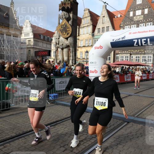 05.10.2025 - 20. swb-Marathon Bremen Yannick Fuchs http://msf.ph/oto/9236132 05.10.2025 11:05:33 Ziel 9515, 9713, 9944, 10158, 10289, 10511, 10828, 11064, 11106 meine-sportfotos.de