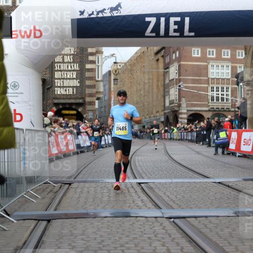 05.10.2025 - 20. swb-Marathon Bremen Yannick Fuchs http://msf.ph/oto/9236161 05.10.2025 10:38:04 Ziel 9755, 11465 meine-sportfotos.de