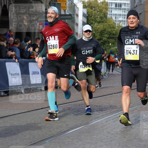 05.10.2025 - 20. swb-Marathon Bremen Strokosch-Dieckow http://msf.ph/oto/9236169 05.10.2025 10:55:26 Ziel 9722, 9856, 9902, 10111, 10256, 10260, 10262, 10745, 11025, 11197, 11380, 11431 meine-sportfotos.de