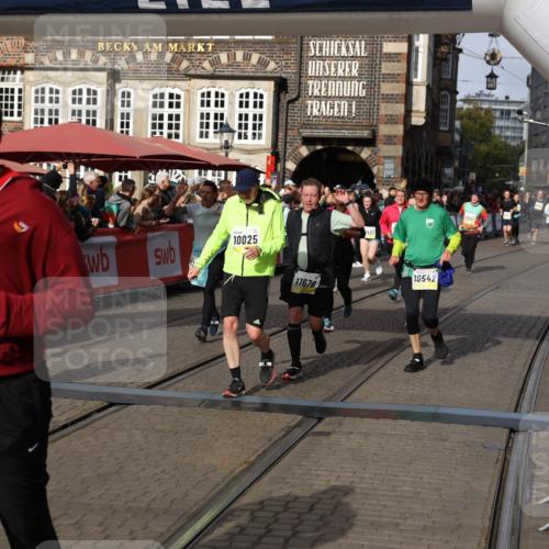 05.10.2025 - 20. swb-Marathon Bremen Yannick Fuchs http://msf.ph/oto/9236256 05.10.2025 11:05:37 Ziel 7654, 9713, 9752, 10025, 10158, 10289, 10426, 10511, 10542, 10828, 11064, 11106, 11164, 11676 meine-sportfotos.de