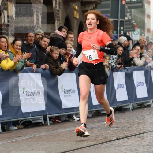 05.10.2025 - 20. swb-Marathon Bremen Strokosch-Dieckow http://msf.ph/oto/9236322 05.10.2025 12:39:17 Ziel 16 meine-sportfotos.de