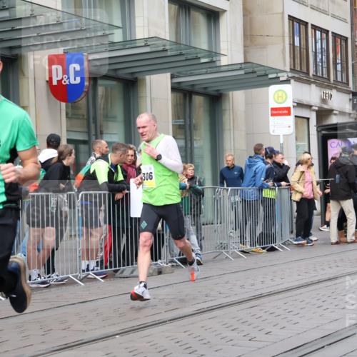 05.10.2025 - 20. swb-Marathon Bremen Strokosch-Dieckow http://msf.ph/oto/9236324 05.10.2025 10:44:29 Ziel 9590, 9678, 9878, 10092, 10306, 10554, 10568, 10633, 10851, 11362, 11666, 11714, 9590, 9678, 9878, 10092, 10306, 10554, 10568, 10633, 10851, 11362, 11666, 11714 meine-sportfotos.de