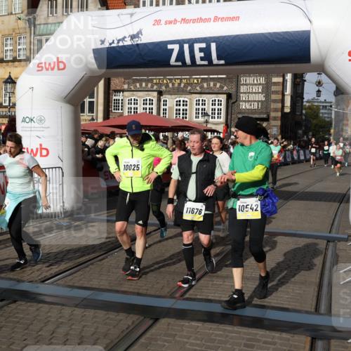 05.10.2025 - 20. swb-Marathon Bremen Yannick Fuchs http://msf.ph/oto/9236411 05.10.2025 11:05:40 Ziel 7654, 9210, 9419, 9752, 10025, 10158, 10289, 10426, 10437, 10511, 10542, 11064, 11164, 11676, 11681 meine-sportfotos.de