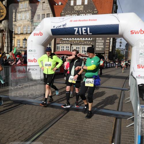 05.10.2025 - 20. swb-Marathon Bremen Yannick Fuchs http://msf.ph/oto/9236449 05.10.2025 11:05:41 Ziel 7654, 9210, 9419, 9752, 10025, 10158, 10289, 10426, 10437, 10511, 10542, 10999, 11164, 11676, 11681 meine-sportfotos.de