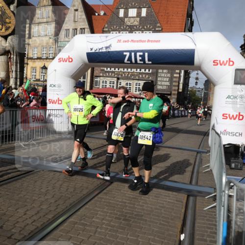 05.10.2025 - 20. swb-Marathon Bremen Yannick Fuchs http://msf.ph/oto/9236457 05.10.2025 11:05:41 Ziel 7654, 9210, 9419, 9752, 10025, 10158, 10289, 10426, 10437, 10511, 10542, 10999, 11164, 11676, 11681 meine-sportfotos.de