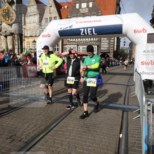 05.10.2025 - 20. swb-Marathon Bremen Yannick Fuchs http://msf.ph/oto/9236468 05.10.2025 11:05:41 Ziel 7654, 9210, 9419, 9752, 10025, 10158, 10289, 10426, 10437, 10511, 10542, 10999, 11164, 11676, 11681 meine-sportfotos.de