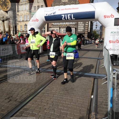 05.10.2025 - 20. swb-Marathon Bremen Yannick Fuchs http://msf.ph/oto/9236484 05.10.2025 11:05:41 Ziel 7654, 9210, 9419, 9752, 10025, 10158, 10289, 10426, 10437, 10511, 10542, 10999, 11164, 11676, 11681 meine-sportfotos.de