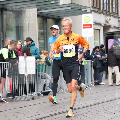 05.10.2025 - 20. swb-Marathon Bremen Strokosch-Dieckow http://msf.ph/oto/9236496 05.10.2025 10:44:44 Ziel 9202, 9290, 9590, 9678, 10091, 10431, 10568, 10633, 10822, 10851, 10898, 11362, 11488, 11715, 9202, 9290, 9590, 9678, 10091, 10431, 10568, 10633, 10822, 10851, 10898, 11362, 11488, 11715 meine-sportfotos.de