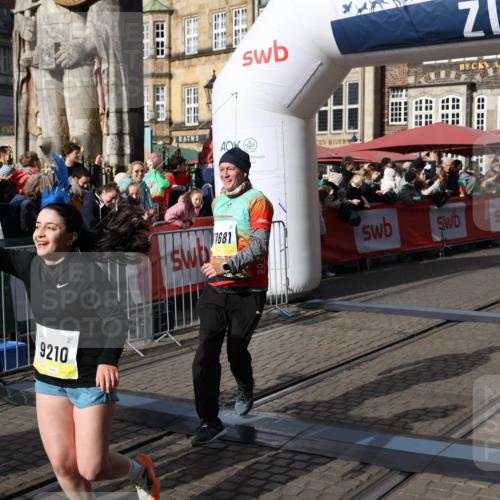 05.10.2025 - 20. swb-Marathon Bremen Yannick Fuchs http://msf.ph/oto/9236559 05.10.2025 11:05:45 Ziel 7654, 9210, 9419, 9752, 10426, 10437, 10843, 10844, 10999, 11164, 11604, 11676, 11681 meine-sportfotos.de