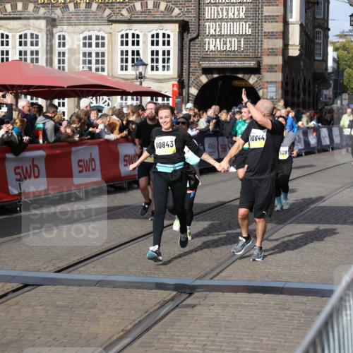 05.10.2025 - 20. swb-Marathon Bremen Yannick Fuchs http://msf.ph/oto/9236633 05.10.2025 11:05:47 Ziel 9210, 9335, 9419, 10197, 10437, 10529, 10843, 10844, 10999, 11164, 11604, 11681 meine-sportfotos.de