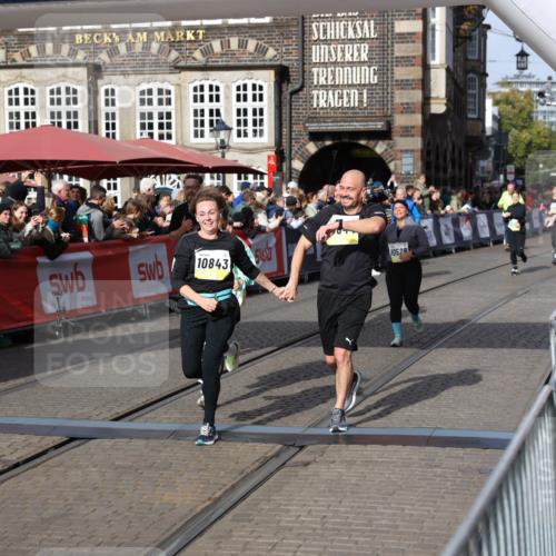 05.10.2025 - 20. swb-Marathon Bremen Yannick Fuchs http://msf.ph/oto/9236649 05.10.2025 11:05:48 Ziel 9210, 9335, 9419, 10197, 10437, 10529, 10843, 10844, 10999, 11604, 11681 meine-sportfotos.de
