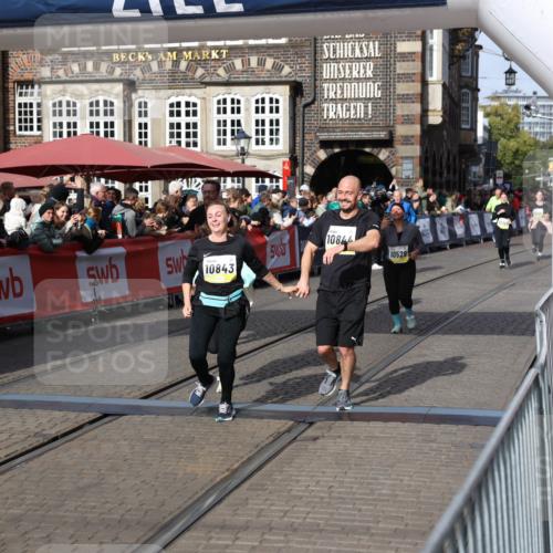 05.10.2025 - 20. swb-Marathon Bremen Yannick Fuchs http://msf.ph/oto/9236663 05.10.2025 11:05:48 Ziel 9210, 9335, 9419, 10197, 10437, 10529, 10843, 10844, 10999, 11604, 11681 meine-sportfotos.de