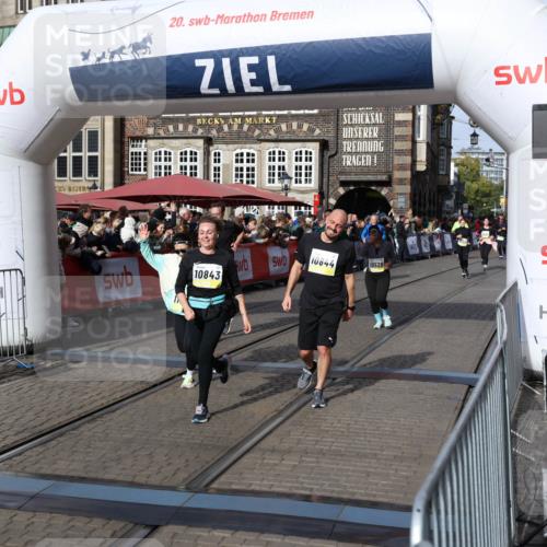 05.10.2025 - 20. swb-Marathon Bremen Yannick Fuchs http://msf.ph/oto/9236708 05.10.2025 11:05:49 Ziel 9335, 9423, 10197, 10529, 10843, 10844, 10999, 11604, 11681 meine-sportfotos.de