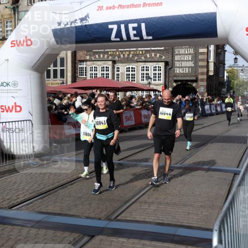 05.10.2025 - 20. swb-Marathon Bremen Yannick Fuchs http://msf.ph/oto/9236733 05.10.2025 11:05:49 Ziel 9335, 9423, 10197, 10529, 10843, 10844, 10999, 11604, 11681 meine-sportfotos.de